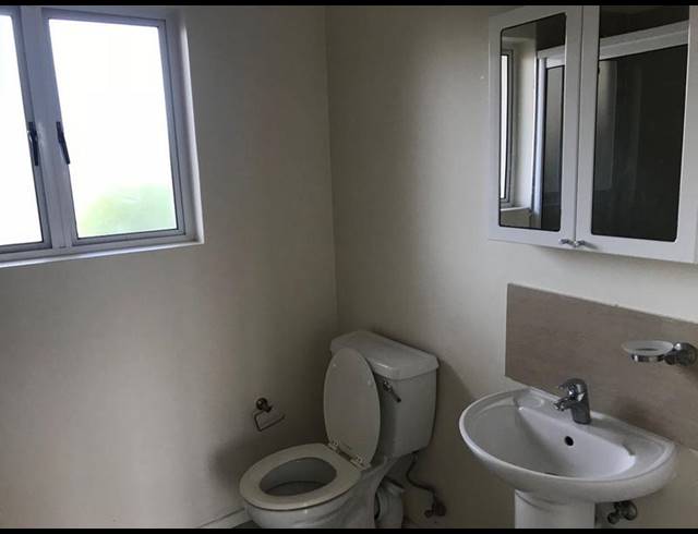 1 BEDROOM APARTMENT FOR SALE IN SHEFFIELD BEACH